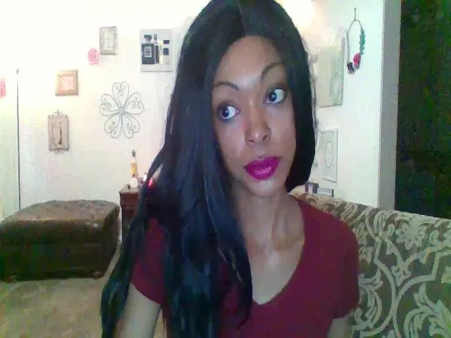 Live sex webcam photo for GirlNextD00r3 #272888091