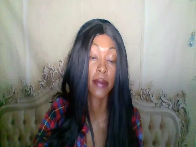 Live sex webcam photo for GirlNextD00r3 #272948997