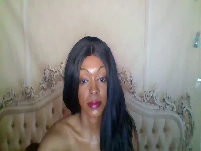 Live sex webcam photo for GirlNextD00r3 #272956150