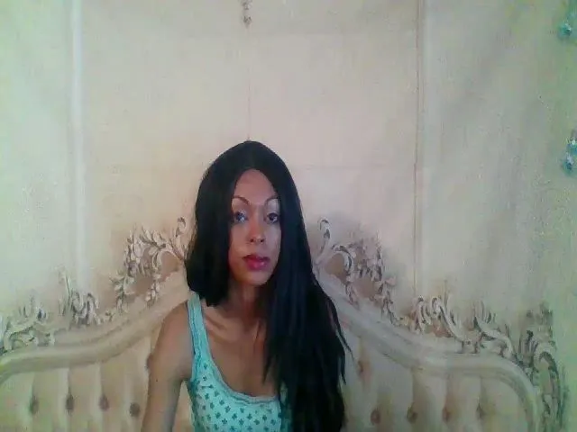 Live sex webcam photo for GirlNextD00r3 #272965017