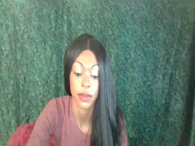 Live sex webcam photo for GirlNextD00r3 #272976193