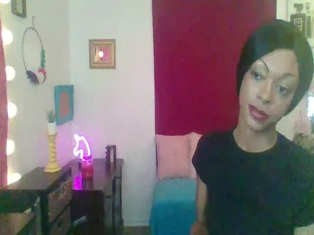 Live sex webcam photo for GirlNextD00r3 #273059016