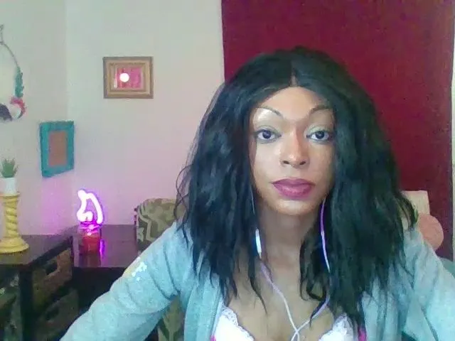 Live sex webcam photo for GirlNextD00r3 #273082617