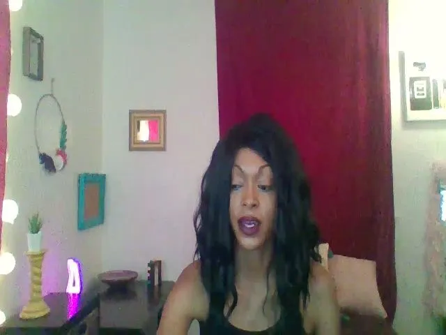 Live sex webcam photo for GirlNextD00r3 #273182118