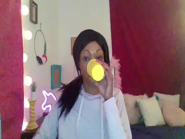 Live sex webcam photo for GirlNextD00r3 #273459541