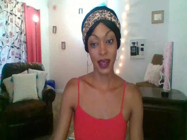 Live sex webcam photo for GirlNextD00r3 #274419141