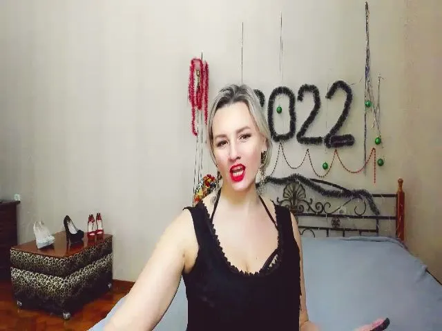 Live sex webcam photo for Girl_Queen_ #271909260