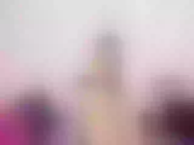 Live sex webcam photo for Girl_Queen_ #272440795