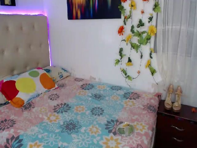 Live sex webcam photo for Gisell_evans #274205238