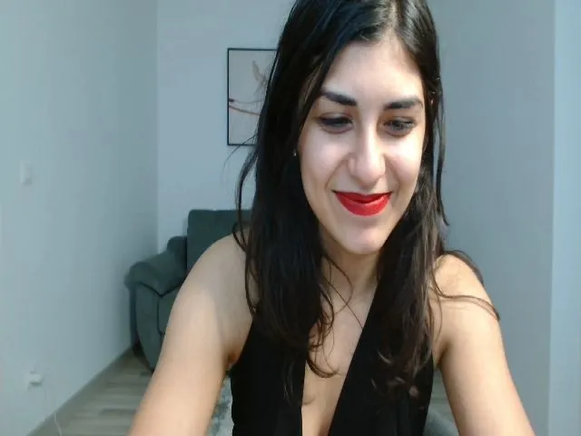 Live sex webcam photo for GiselleH #272565792