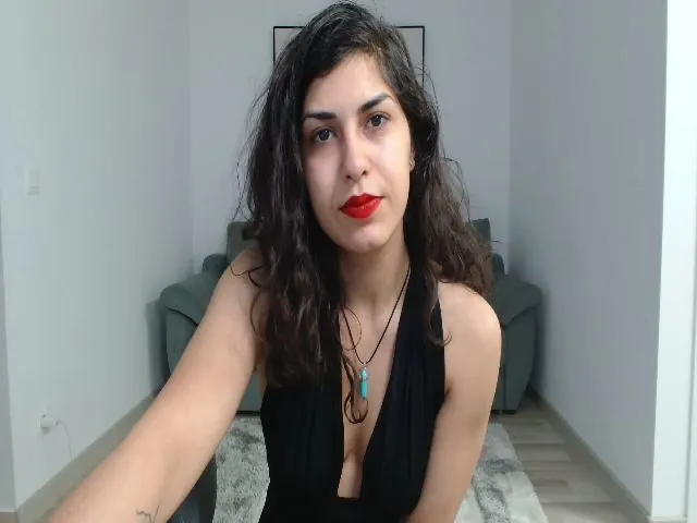 Live sex webcam photo for GiselleH #272776740