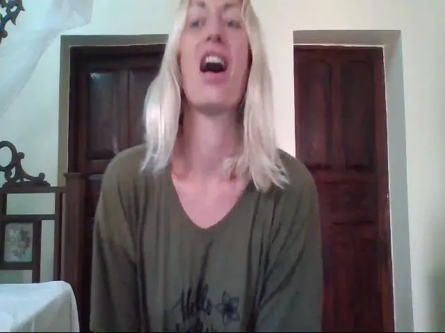 Live sex webcam photo for Glamkisssa #272172946