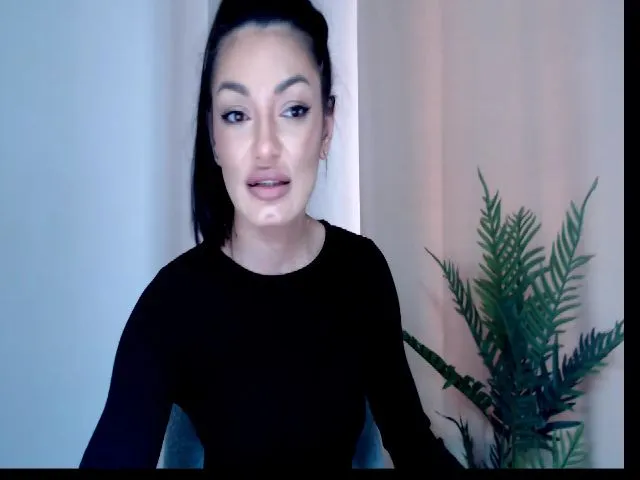 Live sex webcam photo for Glamorousbae #272158871