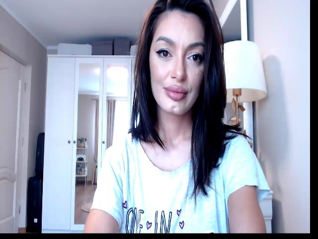 Live sex webcam photo for Glamorousbae #274187680