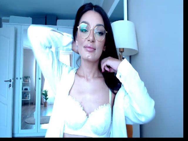 Live sex webcam photo for Glamorousbae #274196287