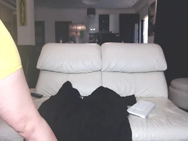 Live sex webcam photo for GlamyWife #272874733
