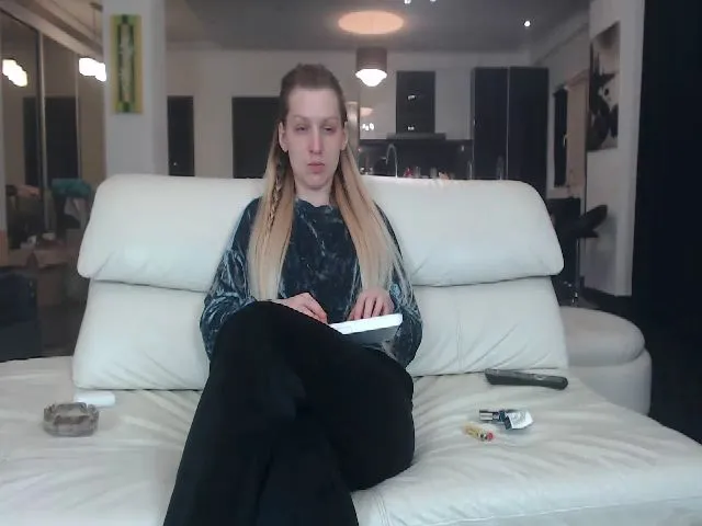 Live sex webcam photo for GlamyWife #273121016
