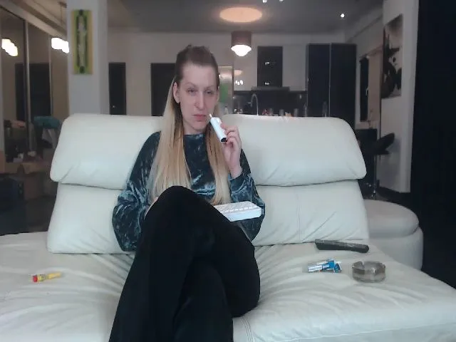 Live sex webcam photo for GlamyWife #273121559