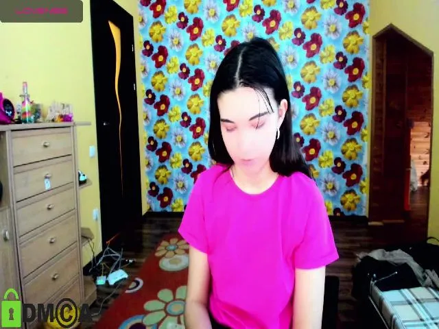 Live sex webcam photo for GlendaDevis #273395416