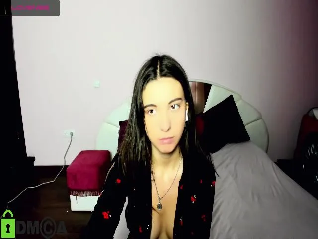 Live sex webcam photo for GlendaDevis #273438369