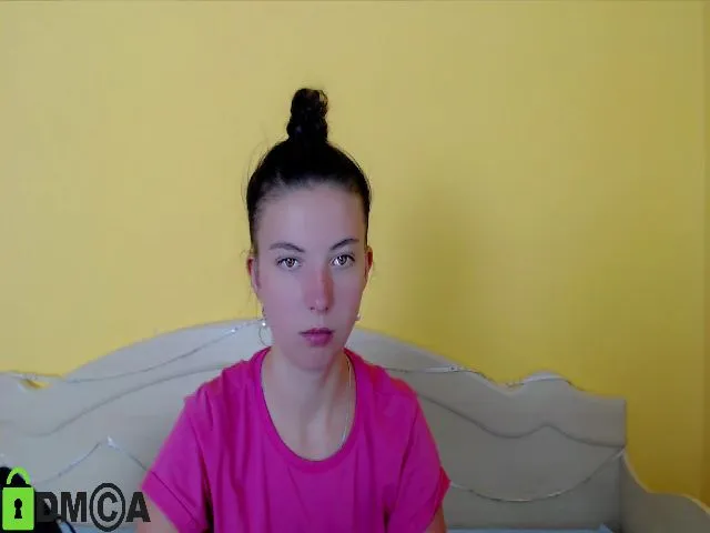 Live sex webcam photo for GlendaDevis #273877257