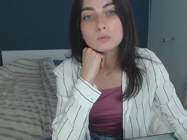 Live sex webcam photo for Glori__Si #274157799