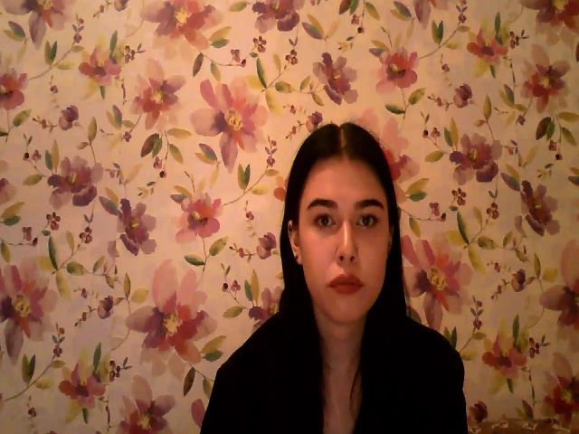 Live sex webcam photo for GloriaPink #273565615