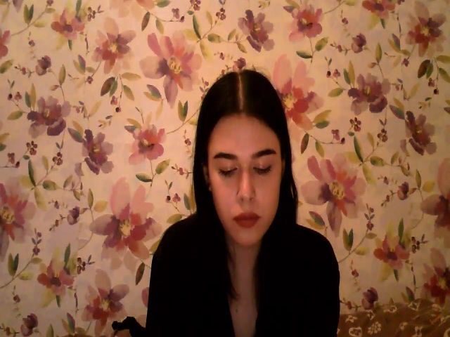 Live sex webcam photo for GloriaPink #273565819