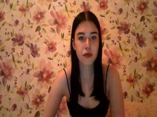 Live sex webcam photo for GloriaPink #273657174