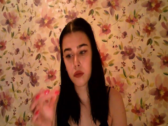 Live sex webcam photo for GloriaPink #273668328