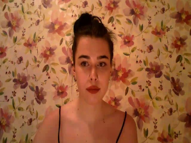 Live sex webcam photo for GloriaPink #273703838