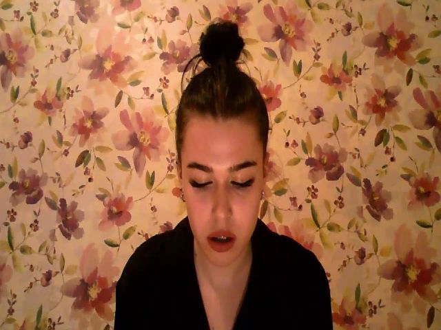 Live sex webcam photo for GloriaPink #273714737