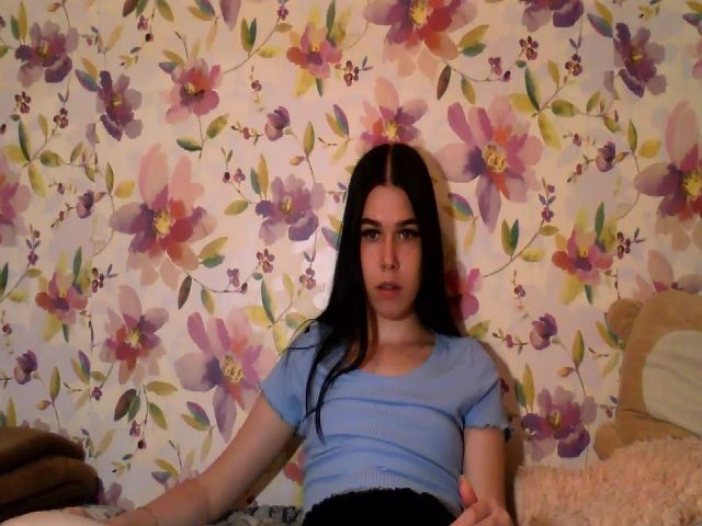 Live sex webcam photo for GloriaPink #274024759