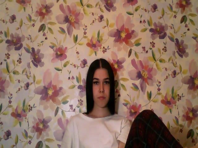 Live sex webcam photo for GloriaPink #274071220