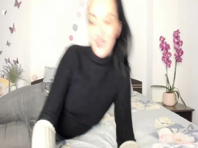 Live sex webcam photo for GoddesSophy #272608394