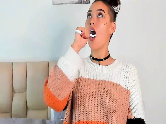 Live sex webcam photo for Goddesariana #272282205