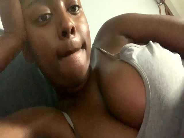 Live sex webcam photo for GoddessDoll1 #273822394