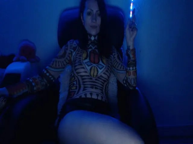 Live sex webcam photo for GoddessElisa #272134875