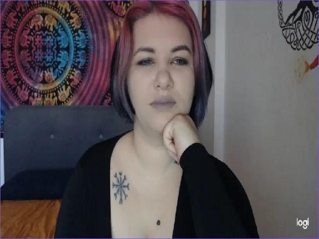 Live sex webcam photo for GoddessEmma #271977817