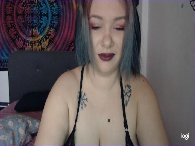 Live sex webcam photo for GoddessEmma #272066592