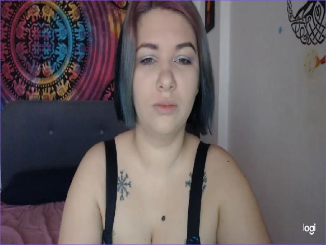 Live sex webcam photo for GoddessEmma #272080086