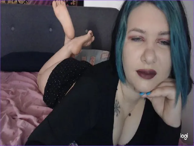 Live sex webcam photo for GoddessEmma #272225672