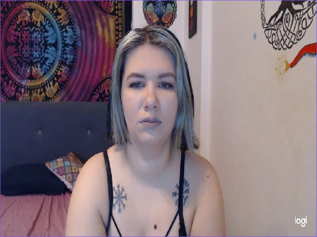 Live sex webcam photo for GoddessEmma #272583449