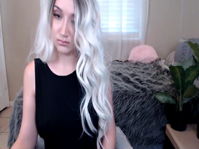 Live sex webcam photo for GoddessEmmy #271806110