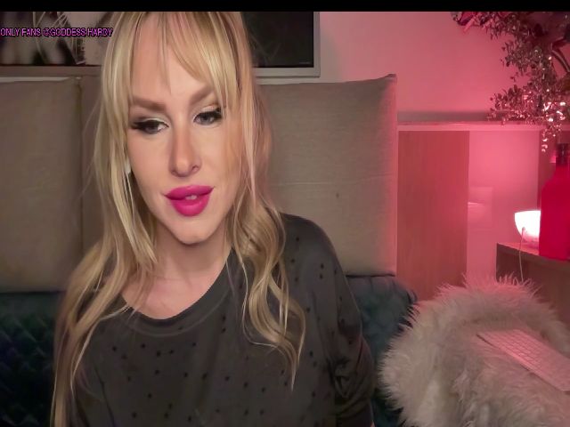 Live sex webcam photo for GoddessHardy #272899707