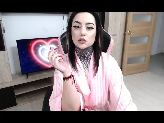 Live sex webcam photo for GoddessInk #272710622