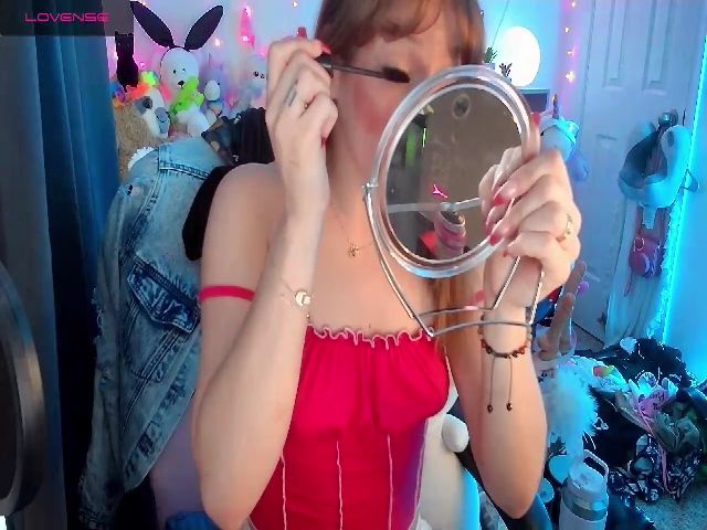 Live sex webcam photo for GoddessKitten #273264431