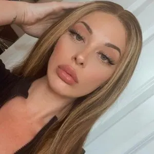 Live sex webcam photo for GoddessLenaa #278239885