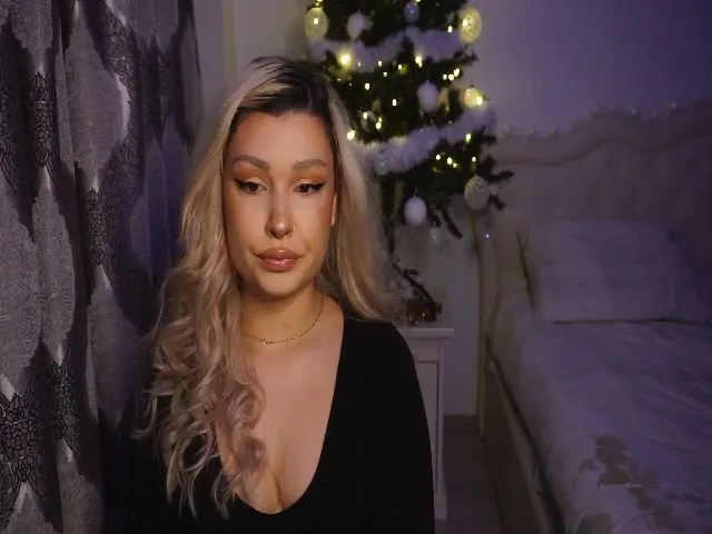 Live sex webcam photo for GoddessMilena #271702848