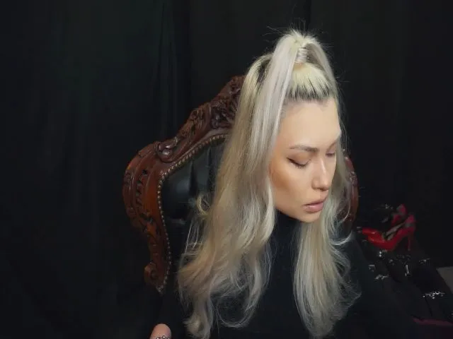 Live sex webcam photo for GoddessMilena #272739798
